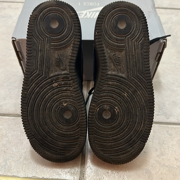 Nike Air Force 1 - Picture 5 of 7